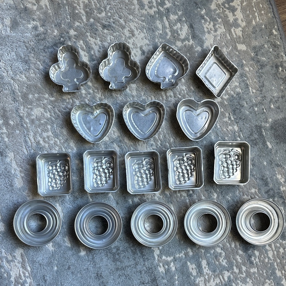🌿 Vintage Aluminum Dessert & Jell-O Mold Collection